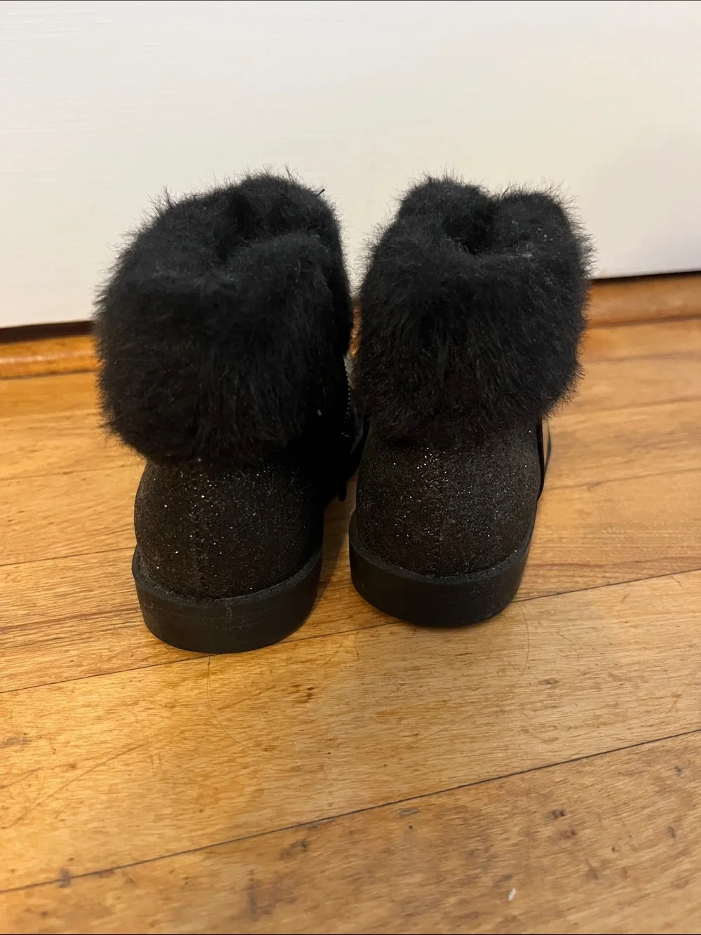 Gymboree 9 Toddler Black Glossy Ankle Boots with Faux Fur Cuff